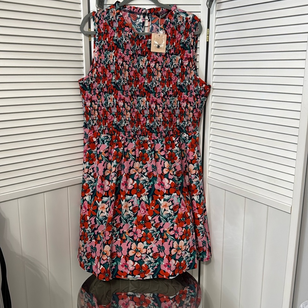 NWT Bloomchic Red Floral Sleeveless Shirred Mini Dress with Pockets. US 18-20